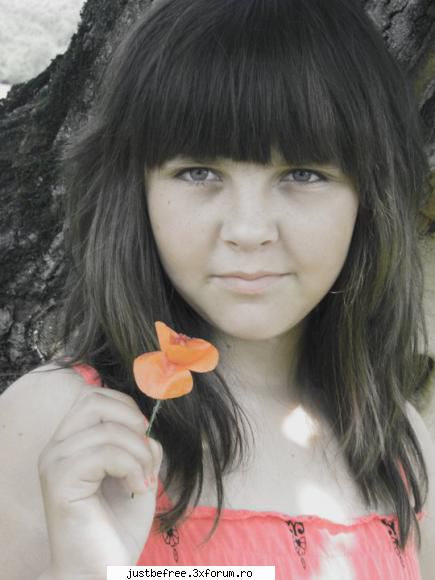 Hello - Hello! Sunt Madalina. Am 12 ani si sunt din - About me
