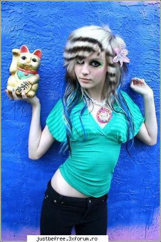 Kiki Kannibal - Emma - Scene Queens