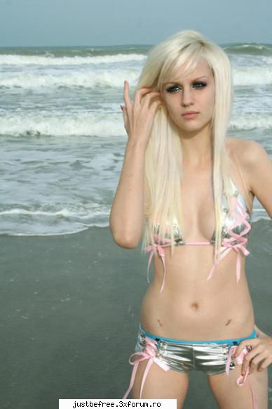 Kiki Kannibal - Emma - Scene Queens