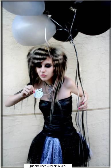 Kiki Kannibal - Emma - Scene Queens