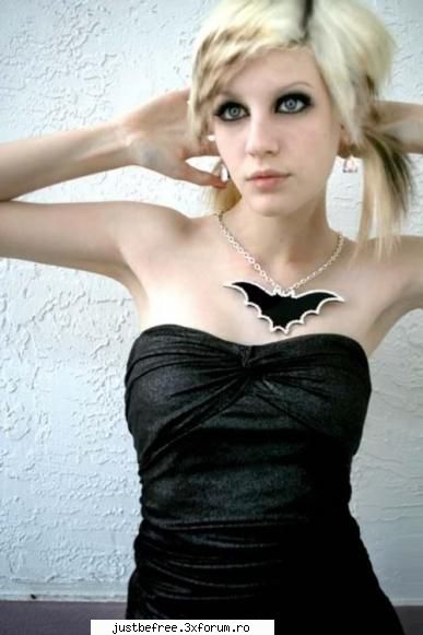Kiki Kannibal - Emma - Scene Queens