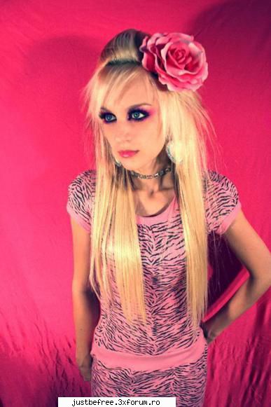 Kiki Kannibal - Emma - Scene Queens