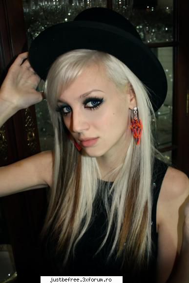 Kiki Kannibal - Emma - Scene Queens