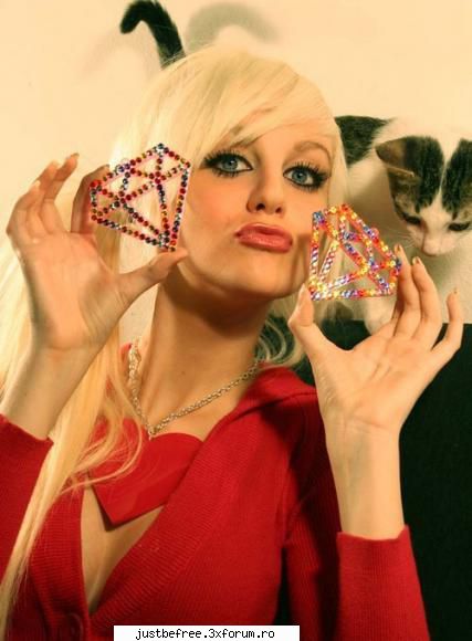 Kiki Kannibal - Emma - Scene Queens
