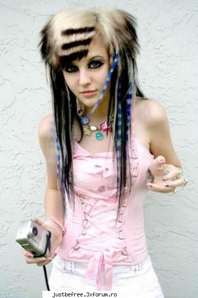 Kiki Kannibal - Emma - Scene Queens