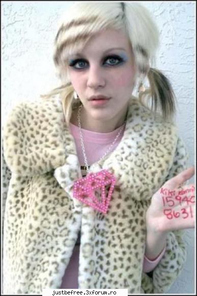 Kiki Kannibal - Emma - Scene Queens