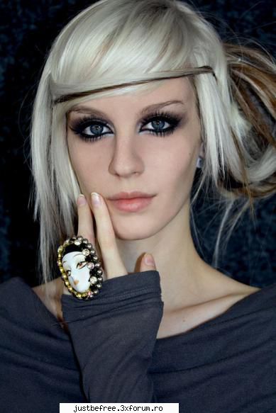 Kiki Kannibal - Emma - Scene Queens